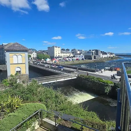 Great 2 Bed, 2 Bath Apartment, River & Views 公寓 戈尔韦