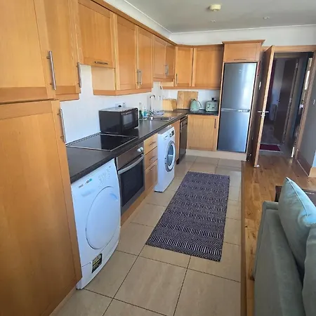 דירה Great 2 Bed, 2 Bath Apartment, River & Views