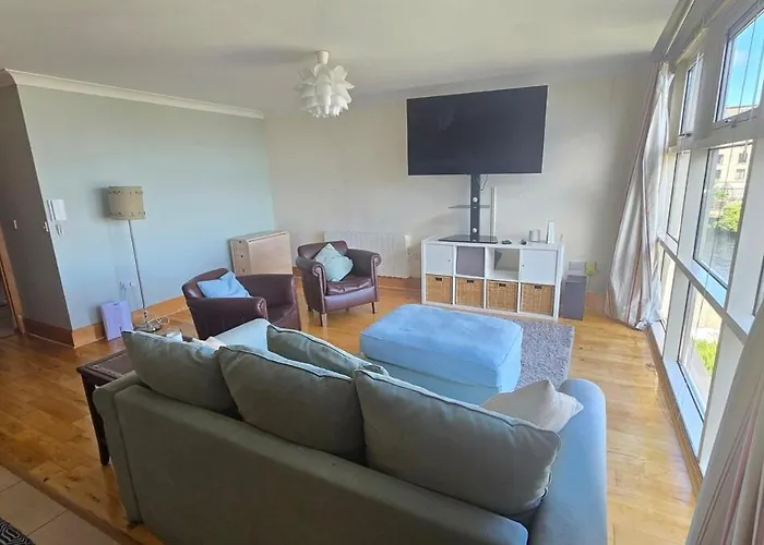 Apartament Great 2 Bed, 2 Bath Apartment, River & Views