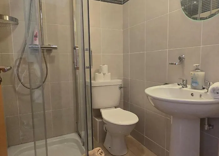 Apartament Great 2 Bed, 2 Bath Apartment, River & Views